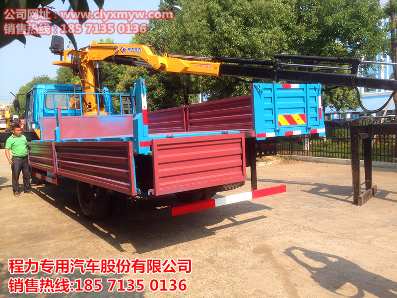 TCL一L40E9黑屏
