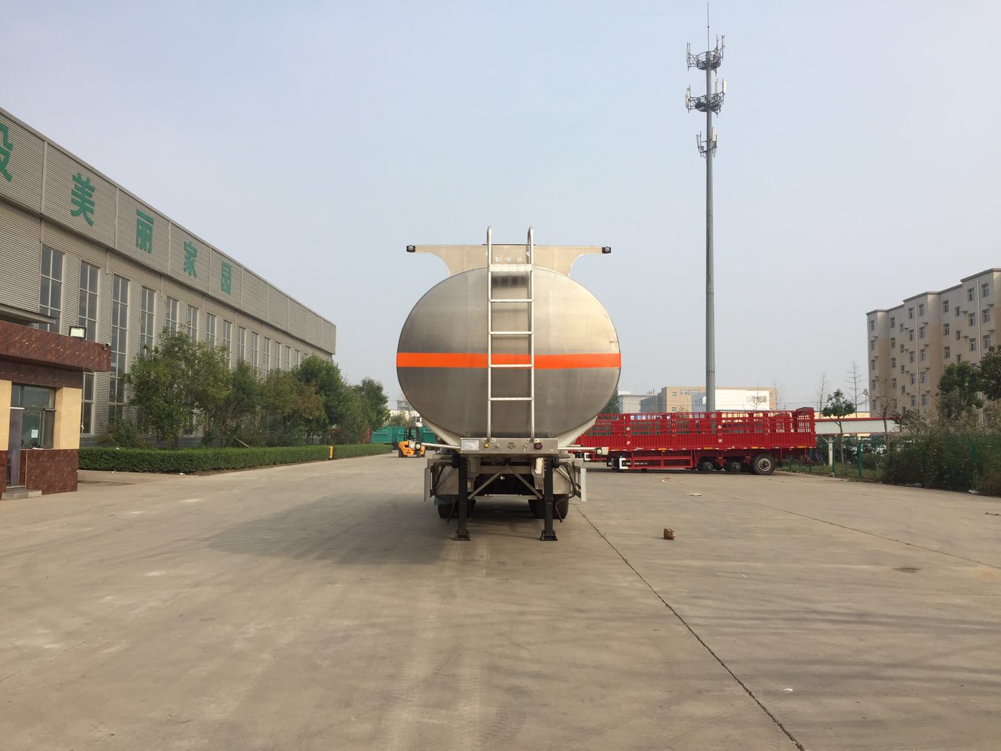 tcl液晶電視有保險絲