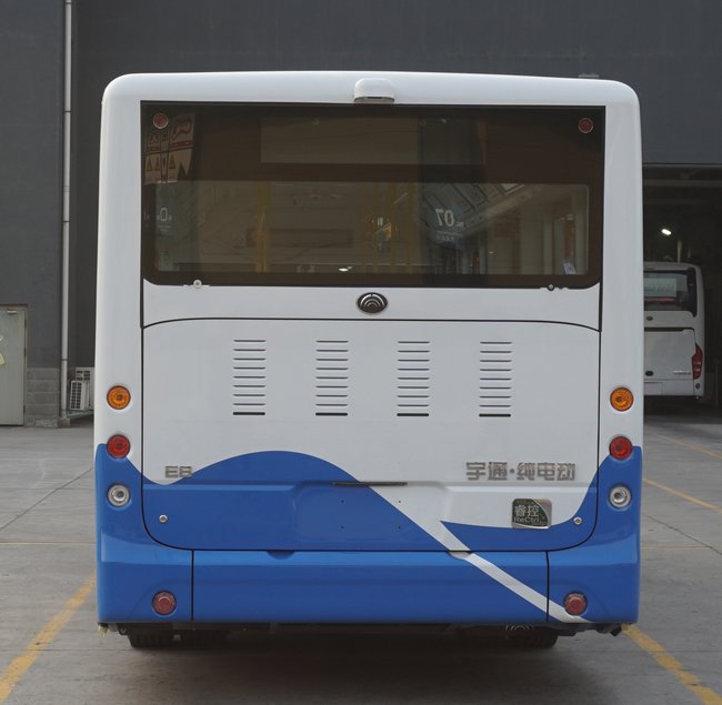 tcl電視電源開關(guān)在哪